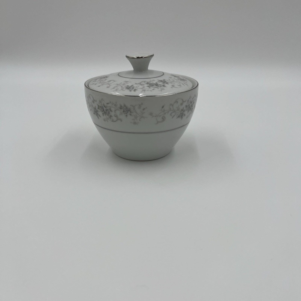 Camelot China Carrousel 1315 Lidded Sugar Bowl White Gray Floral‎ Platinum Trim